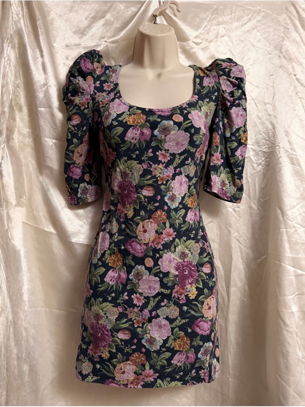 Navy Floral Puff-Sleeve Mini Dress